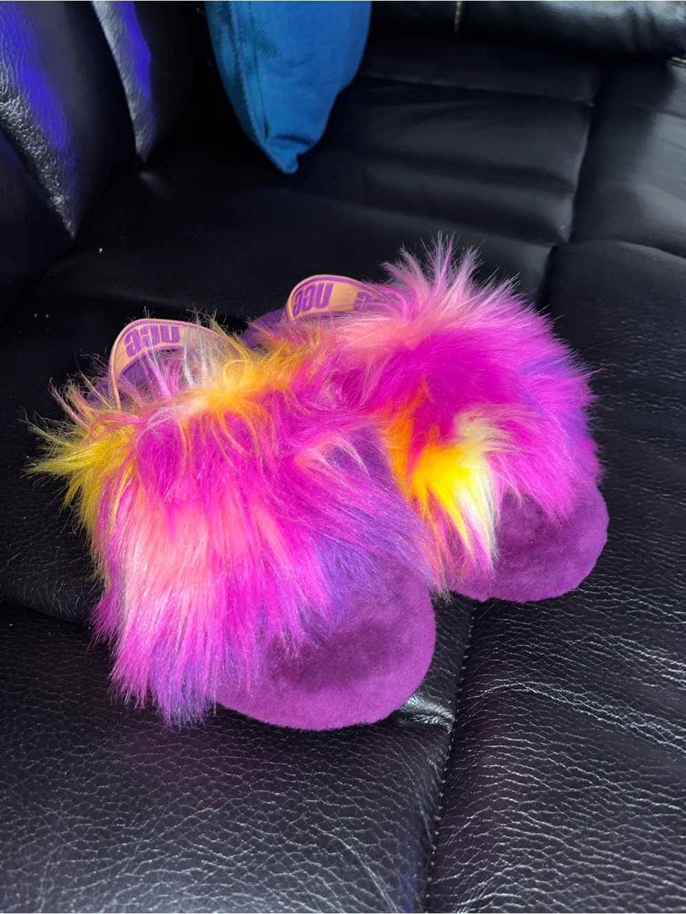 Uggs J1 girls fluff yeah clog mule slippers euc